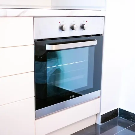 Andrej Lux 贝尔格莱德