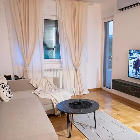 Apartment Andrej Lux Belgrade